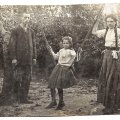Foto 13: Ukendte personer og ukendt sted