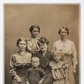 Foto 56: Ukendte personer og ukendt sted